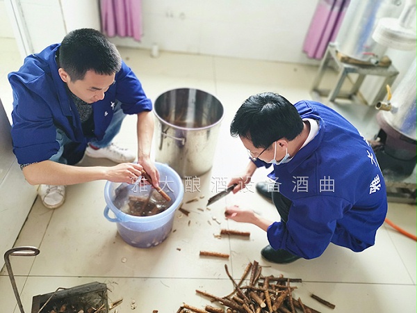 山药酿酒技术-挑选清洗