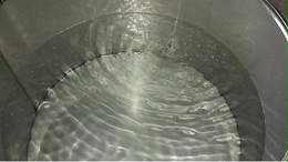 过年聚餐，我们到底该喝高度酒，还是低度酒？