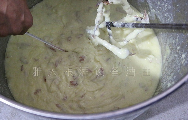 土豆打碎完成后，温度为50度